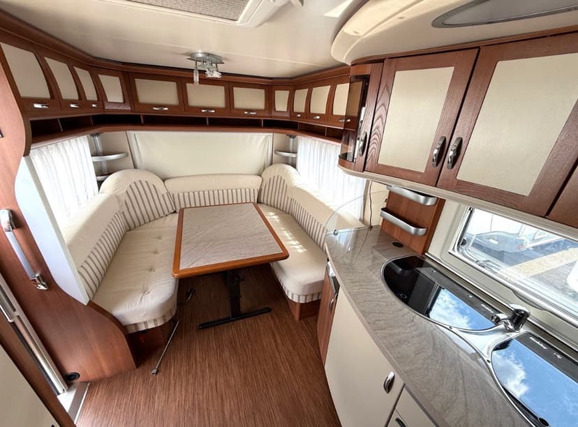 Hobby 540 UFe Prestige, MOVER, KLIMA, MARKÝZA, SATELIT, VELK