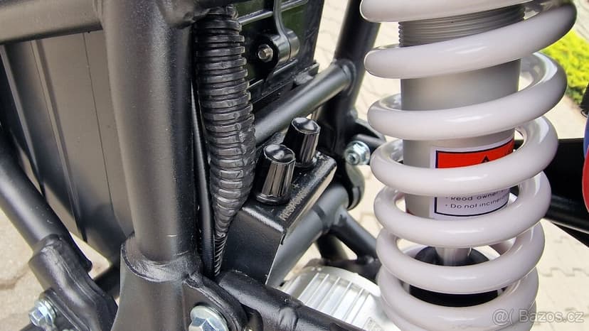 Dětská elektrická motorka MRM eDIRT 2000W 60V kola 14/12 Bat