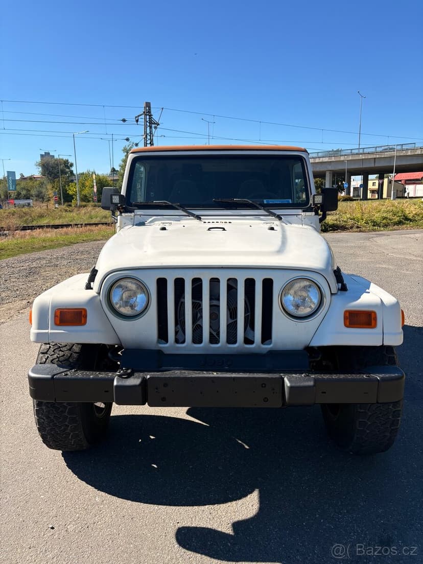 Jeep Wrangler 4.0 L6 manual