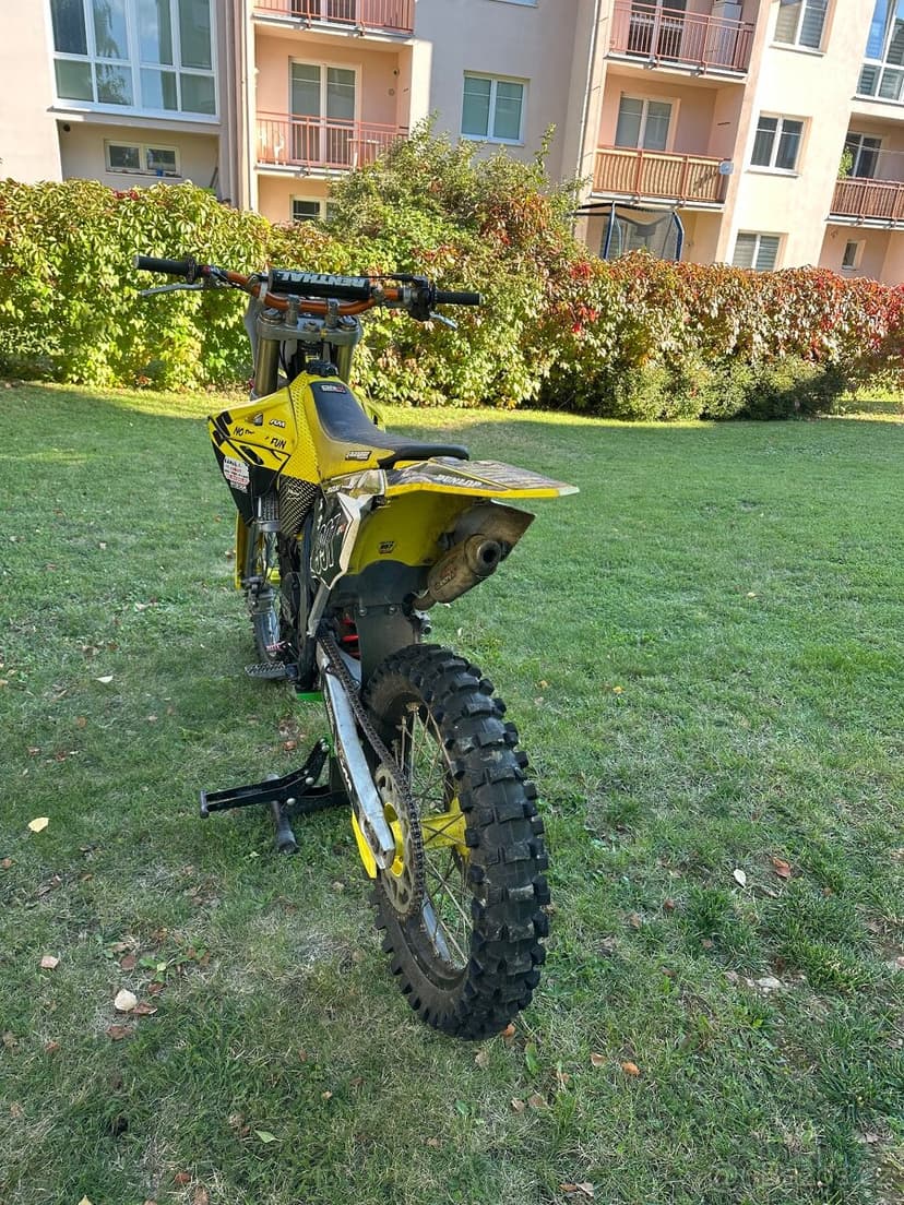 Suzuki RM 125 2t