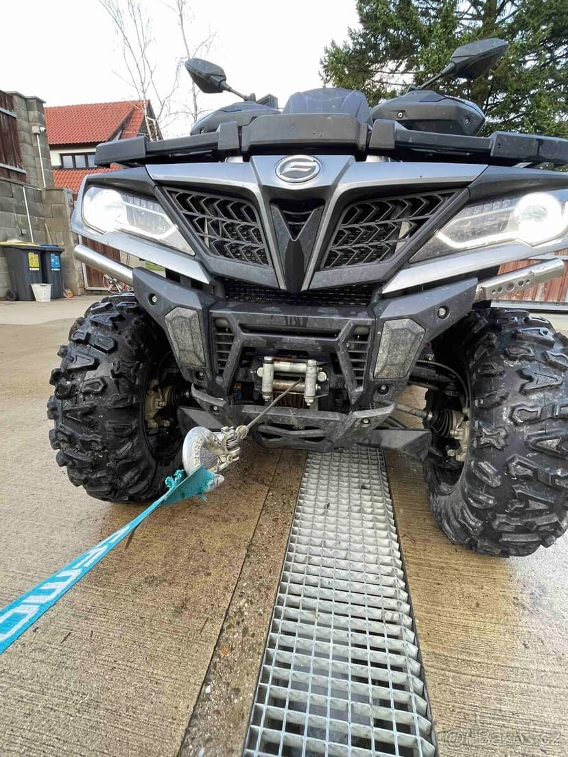 CFMOTO CFORCE 850XC - šedá