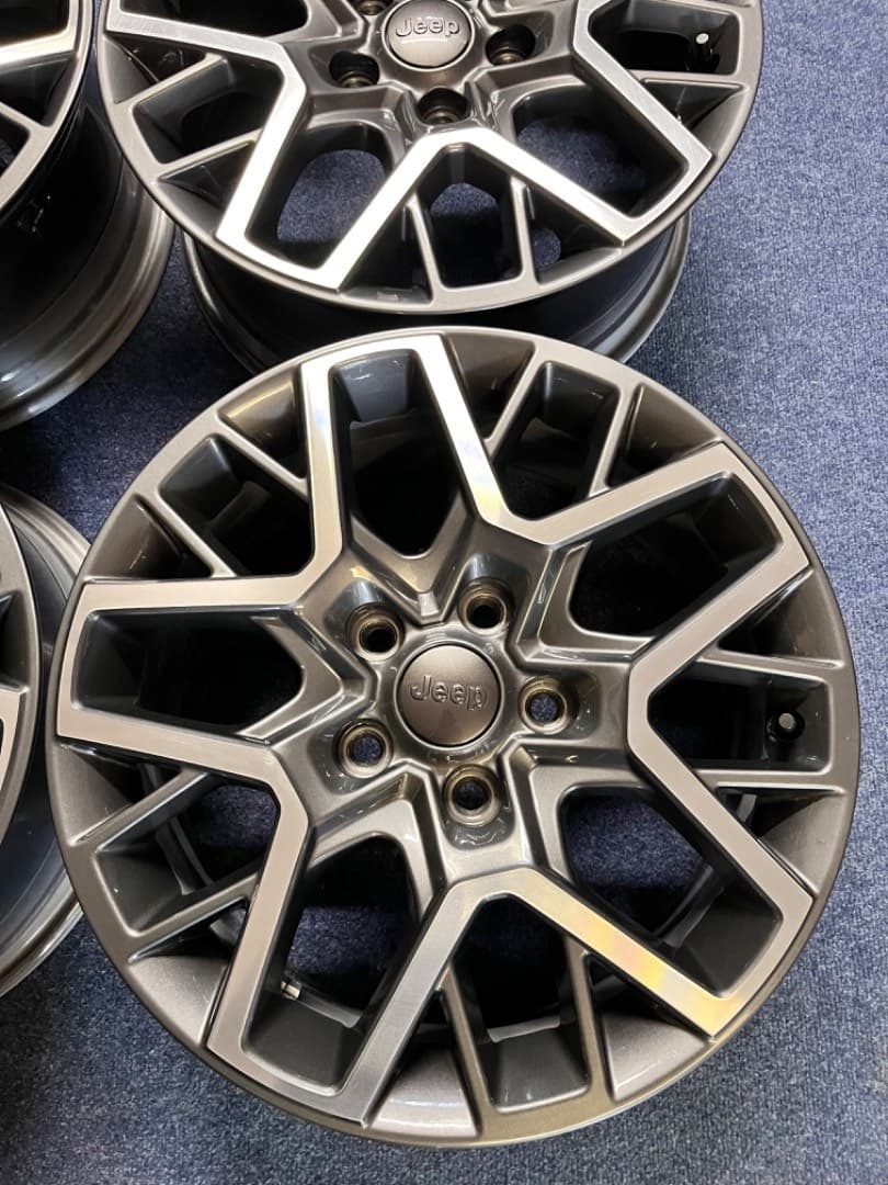 5x127 R18 originál Jeep Wrangler JL rok 2022