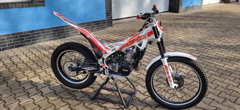 Moto Trial BETA EVO 300 2T jako NOVÁ