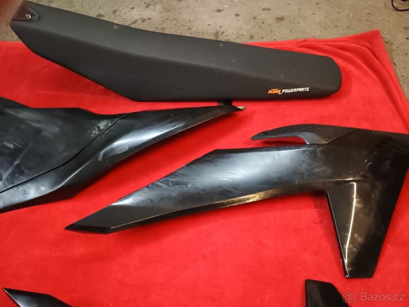 Prodám plasty na KTM