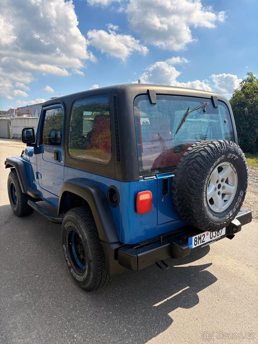 Jeep Wrangler 4.0 L6 automat