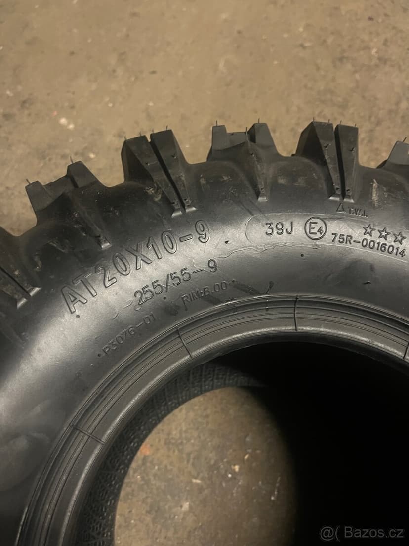 Pneumatiky 20x10-9