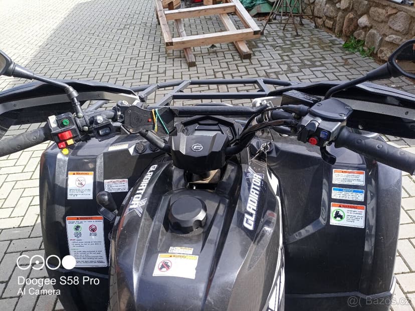 Prodám čtyřkolku CF moto 450 S