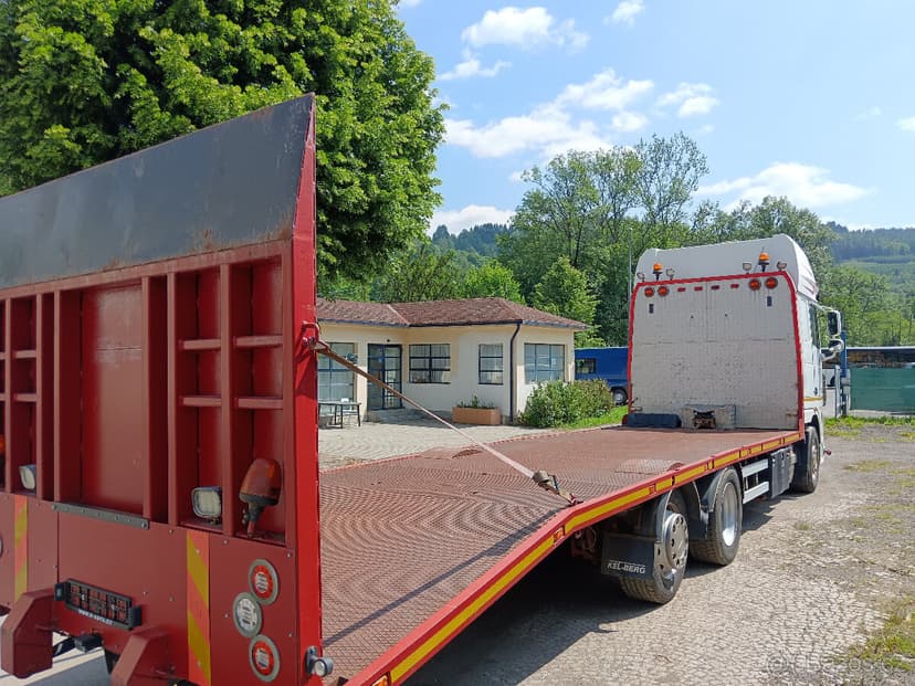 DAF XF 105.460 PŘEPRAVNÍK STROJŮ A VOZIDEL -14 T -