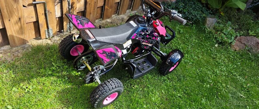 Nová růžová benzinová čtyřkola pro děti 5-10 let