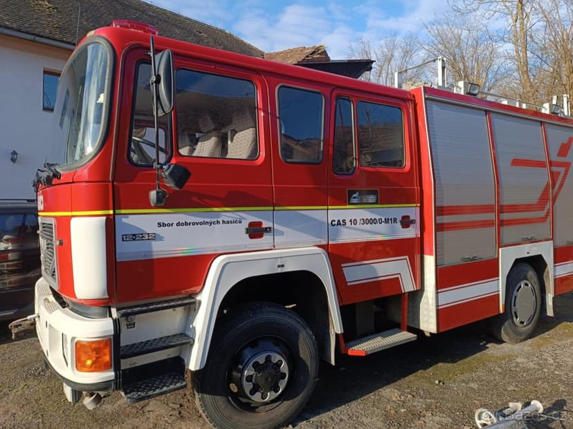 Hasičské auto - požární vozidlo