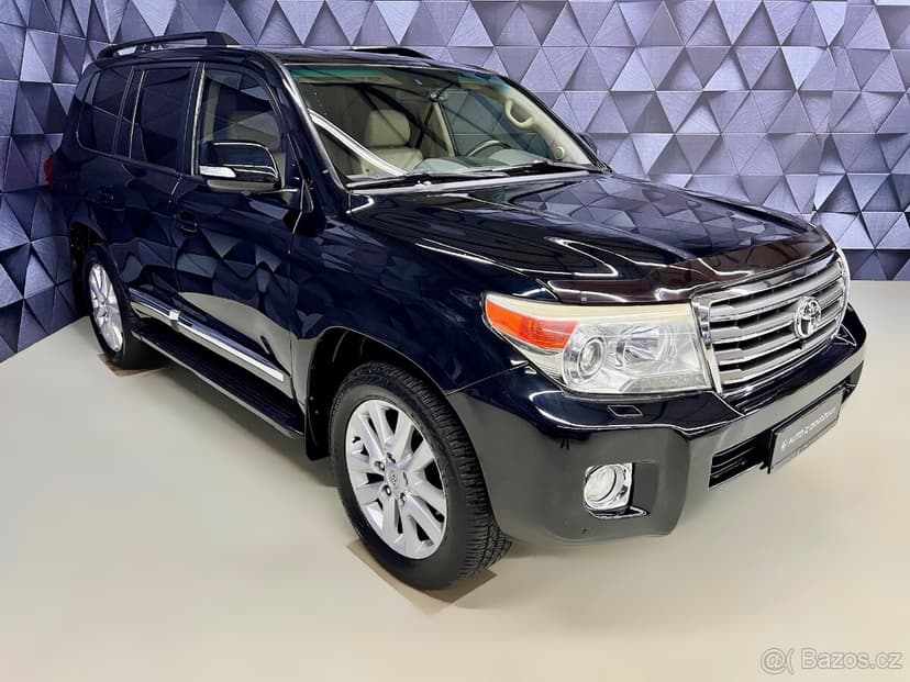 Toyota Land Cruiser 200D V8 D-4D LUXURY, 7MÍST, JBL, KEYLESS