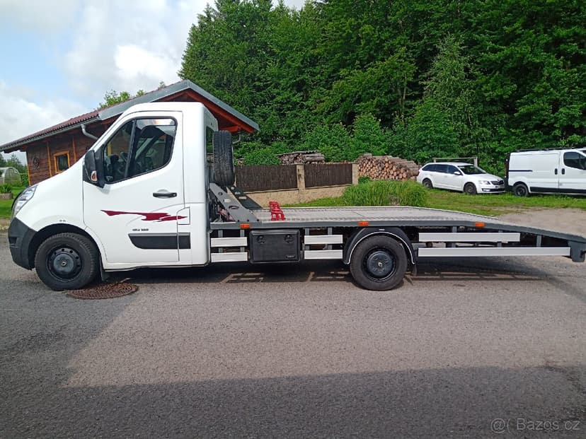 Renault master odtahovka