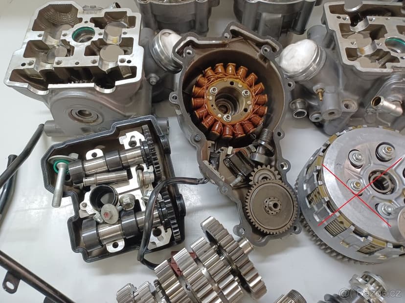 KTM LC8 990 - MOTOR NA DÍLY