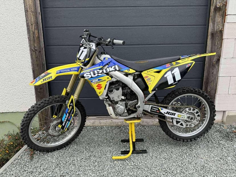 Suzuki rmz 250
