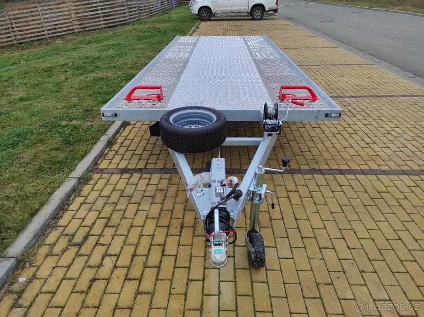 Autopřepravník 550x210cm, 3x1350kg, 3500/680kg,LED