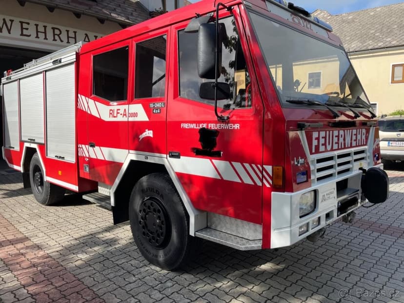 hasičské (požární) vozidlo