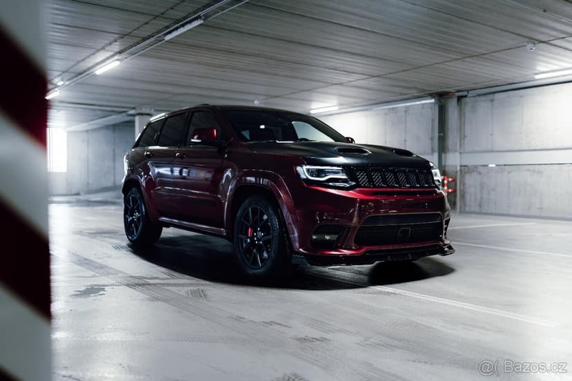 JEEP GRAND CHEROKEE SRT 6.4 V8