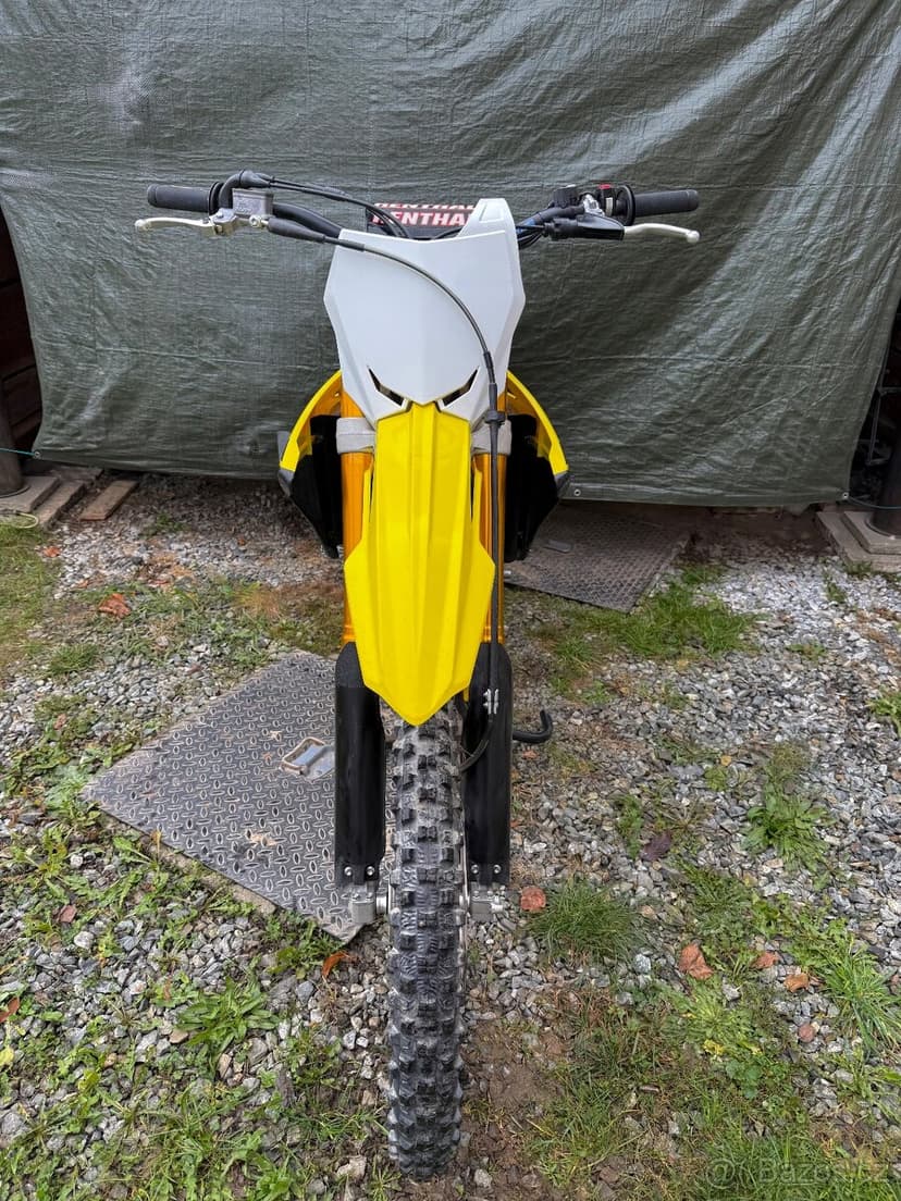 SUZUKI RM-Z 250
