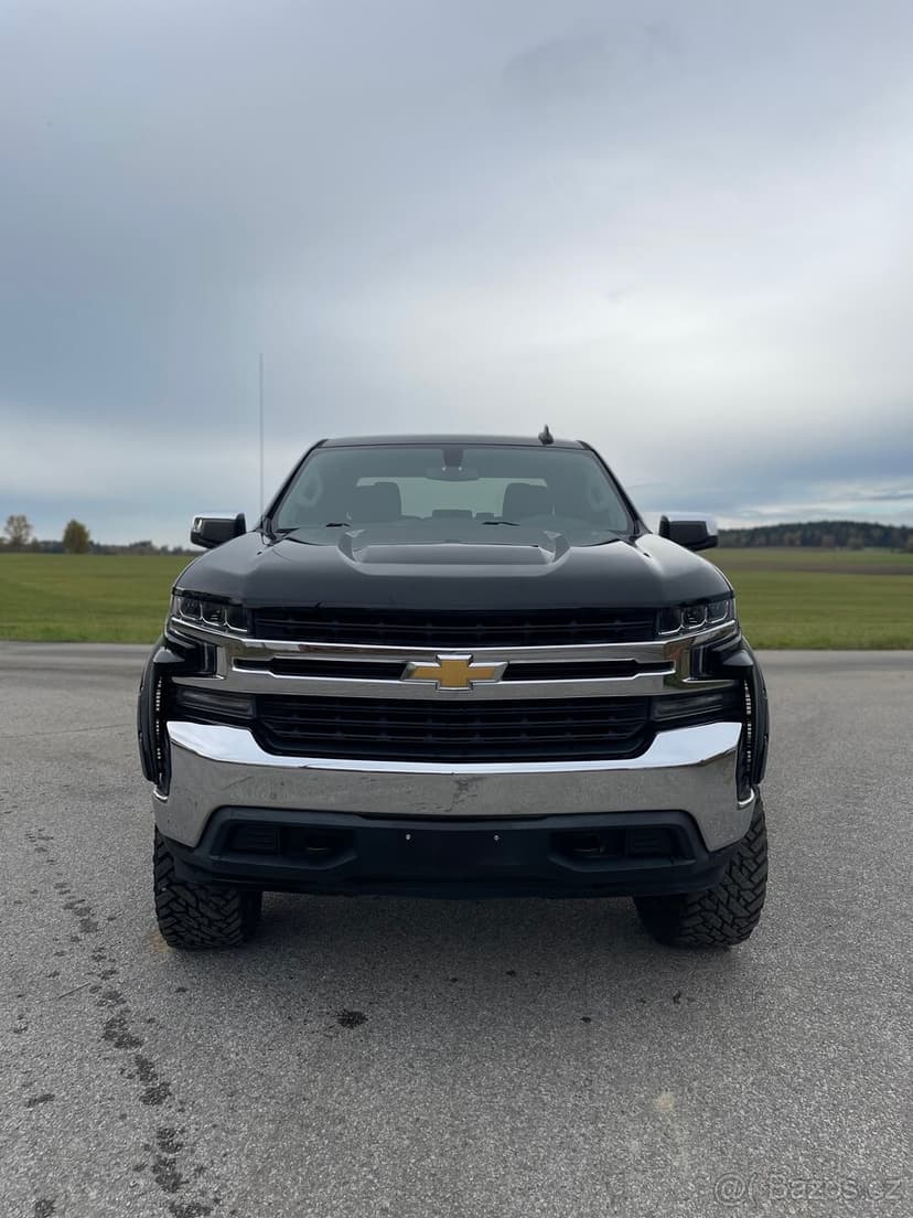 CHEVROLET SILVERADO CREW CAB- 2020 - 5.3 Vortec - Lift