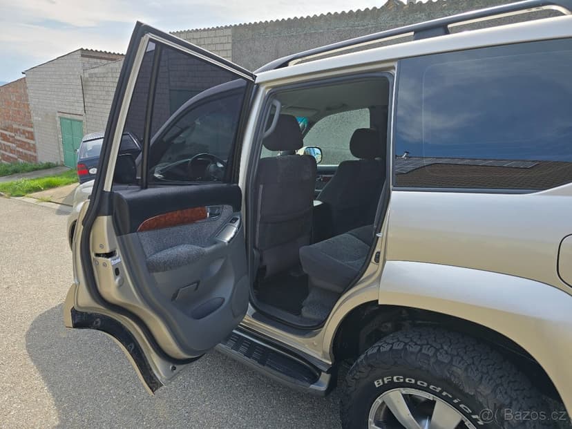 Toyota Land Cruiser 120 (J12) 3.0 D-4D 127 kW