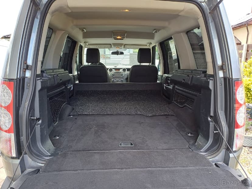 Podlaha misto zadnich sedaček Land Rover Discovery 3/4