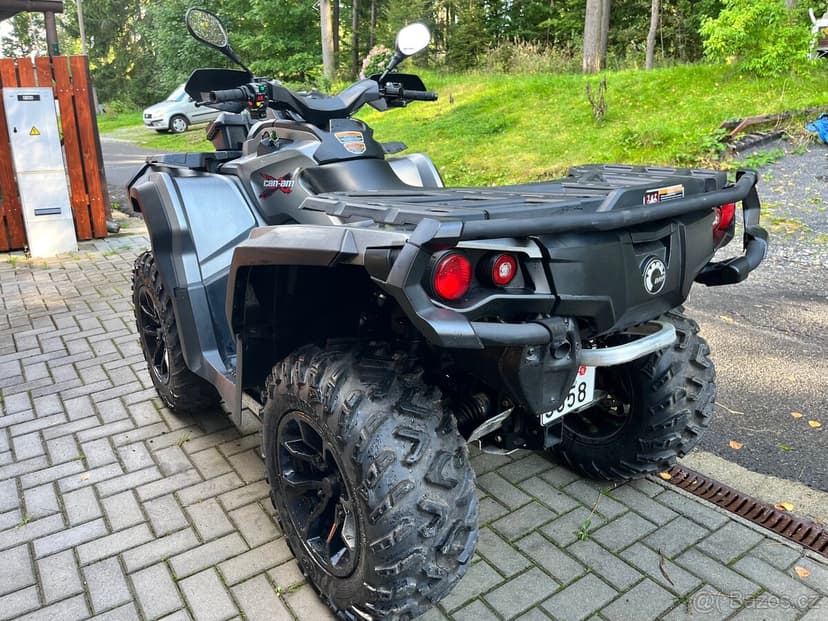 Can-Am Outlander 1000R, XT