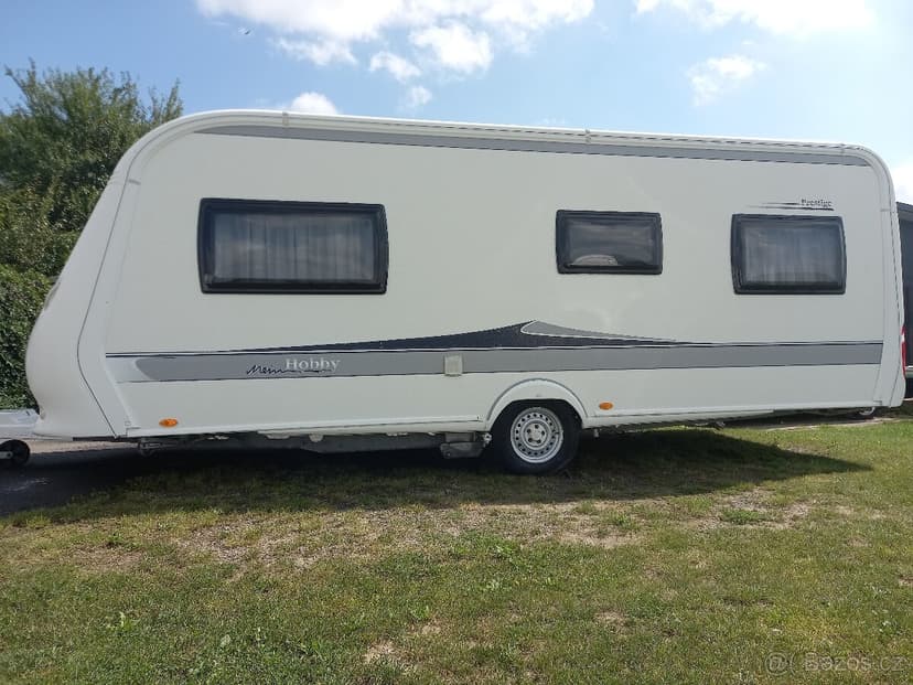 Prodám karavan hobby 560 UL . EL POJEZD,  ODDĚLENÉ POSTELE