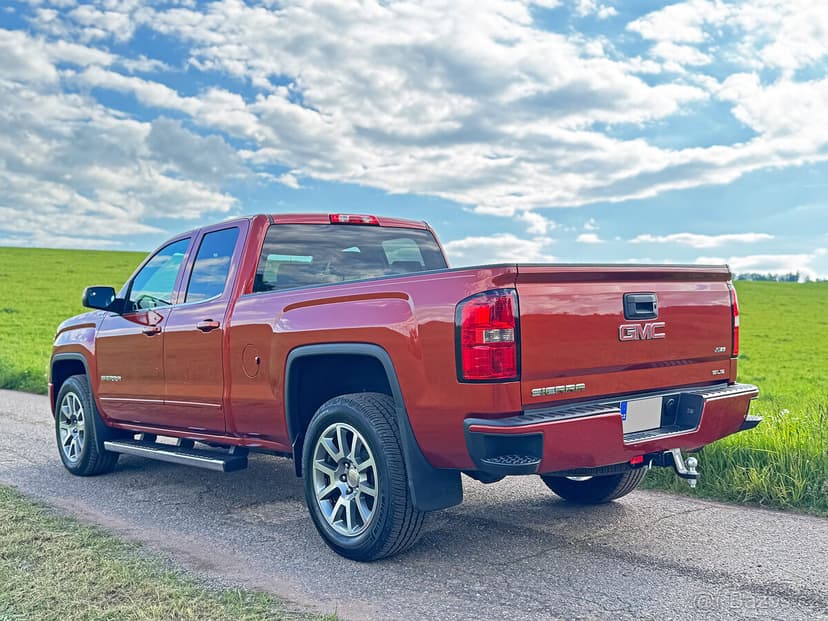 GMC SIERRA K1500 Z71 - 5.3 V8 4x4 360HP - EXKLUZIVNÍ