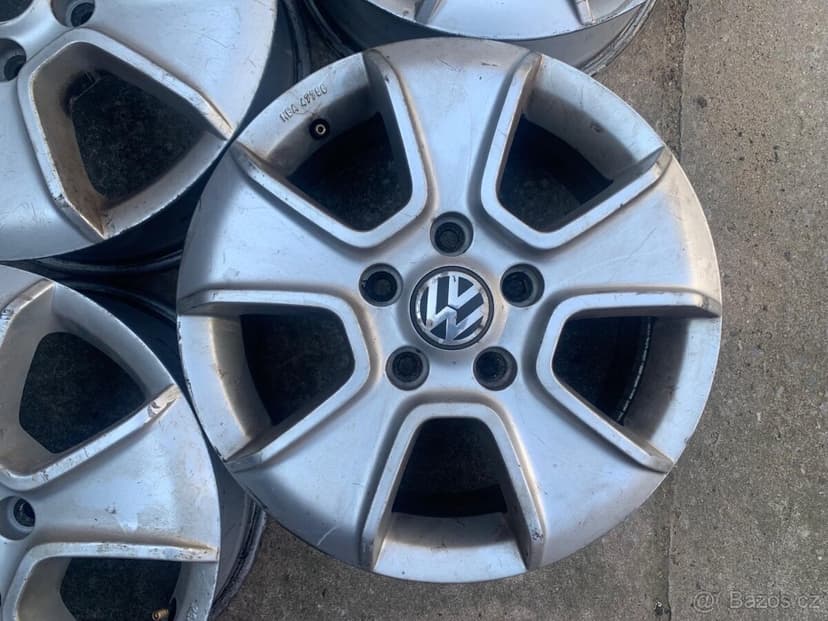 VW AMAROK - sada originálních alu kol