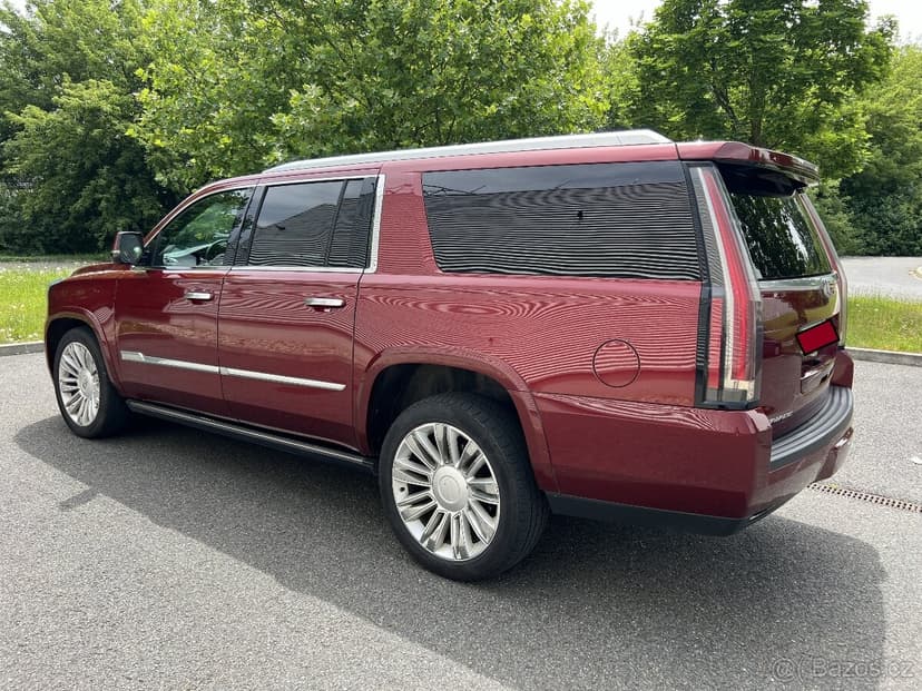 Cadillac Escalade ESV dlouhá verze, Platinum výbava, 4x4