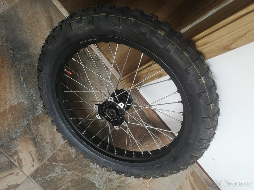 Sur-ron Ultra Bee, přední kolo.