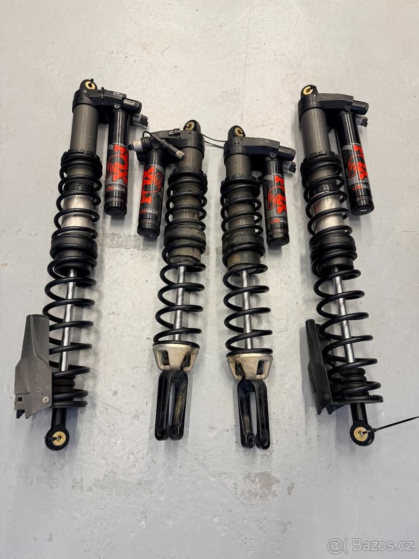 POLARIS RZR PRO R ULTIMATE 2.0  DIELY