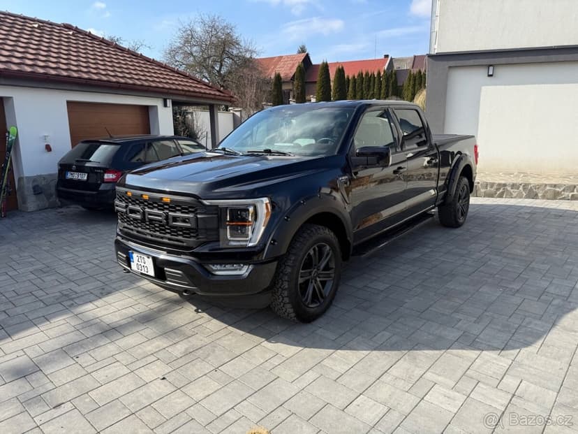 Ford F-150 F 150 UNIKÁT s dlouhou korbou a TOladěnými výfuky