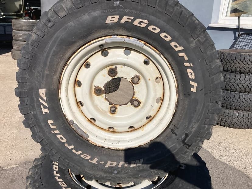 LR DEFENDER BF GOODRICH 235 85 R16 ALL TERRAIN