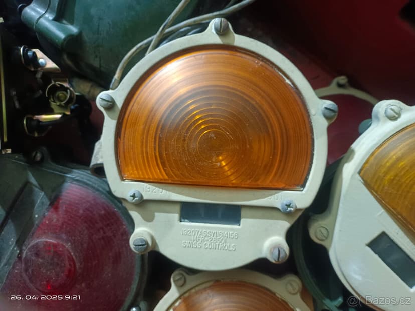 Světla, blinkry, pozice  Humvee Hummer H1