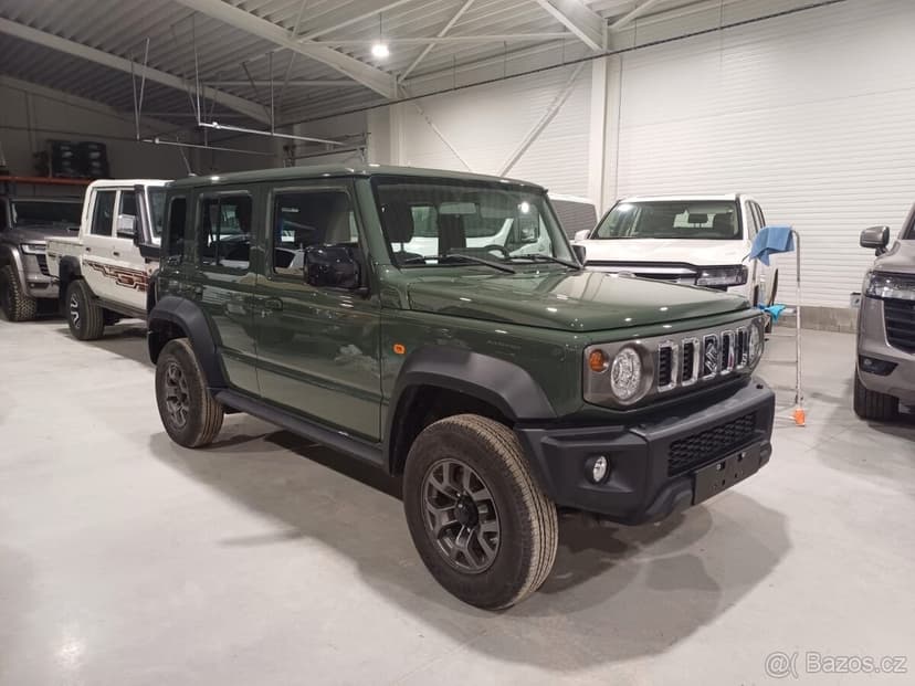 Suzuki Jimny 4x4 LONG 1,5 GLX Automat  SKLADEM  5-Místné