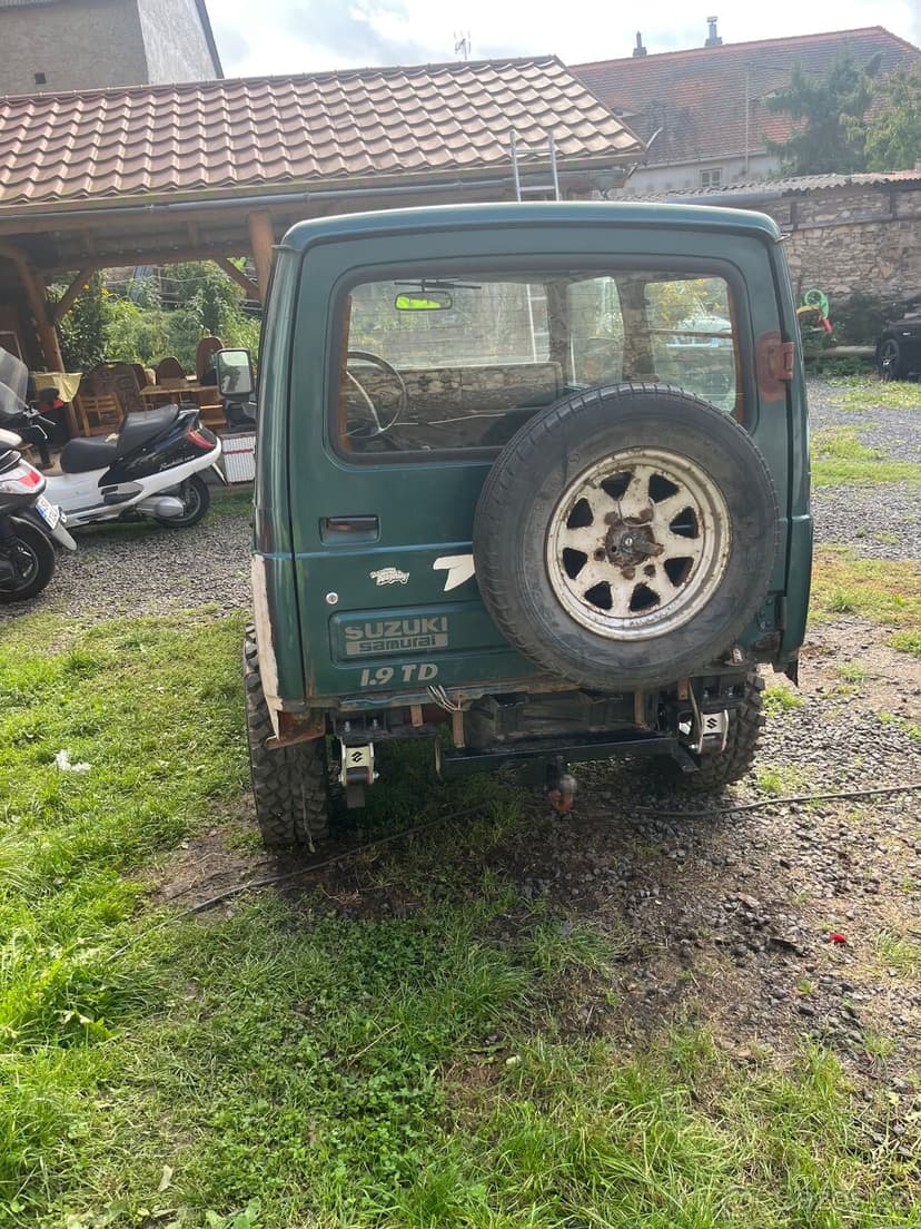 Suzuki samurai