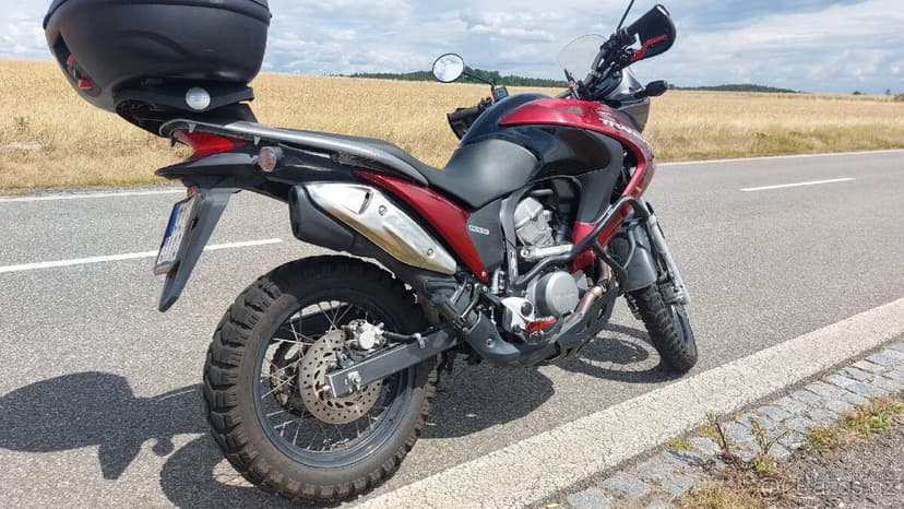 Honda XL700V Transalp 2010 pouze 26t.km původ ČR