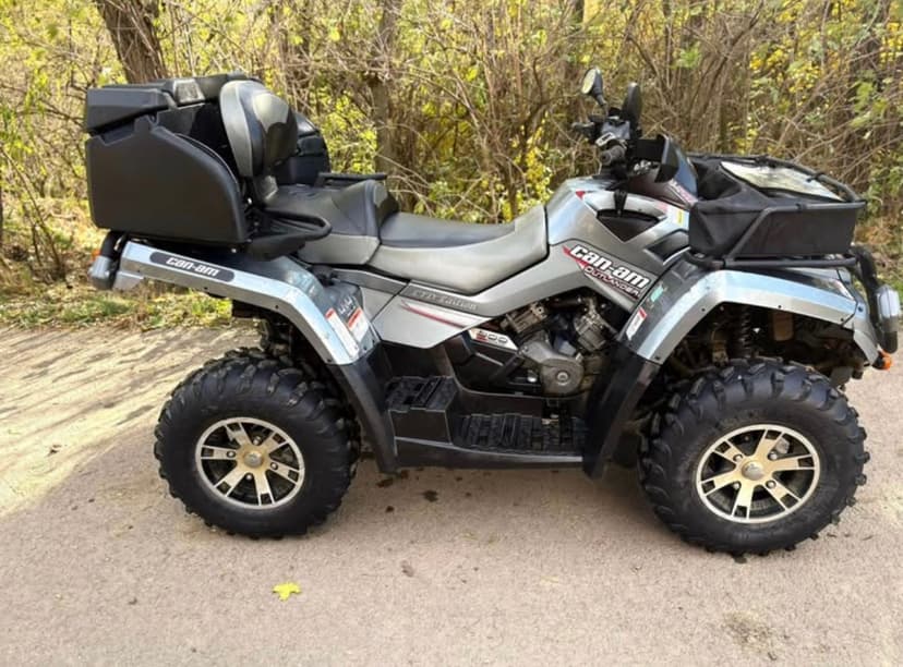 Čtyřkolka Can-am Outlander 800