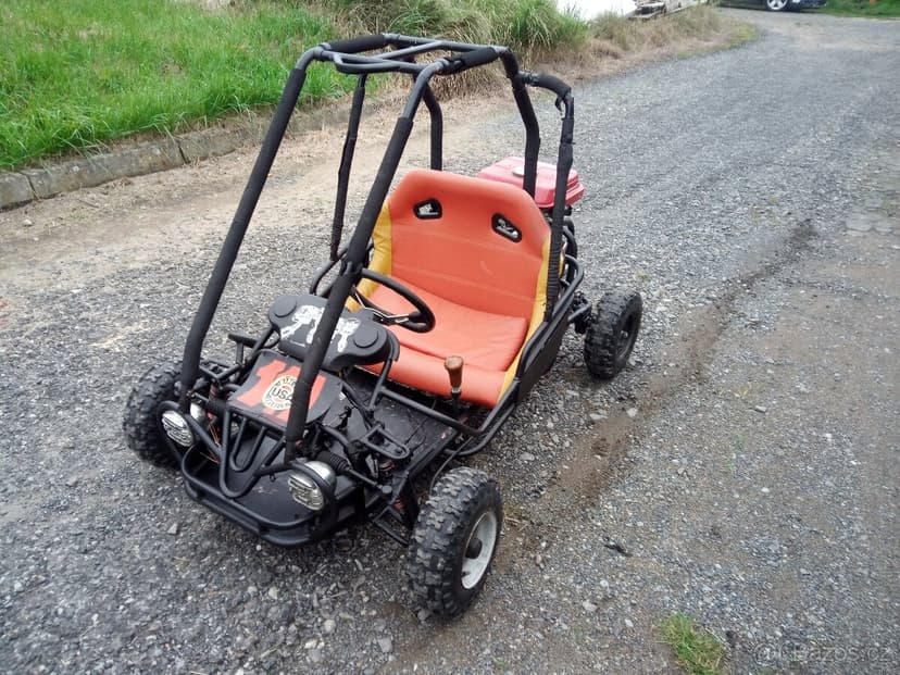 Prodám dětskou buginu MOTOR ATV 110 automat