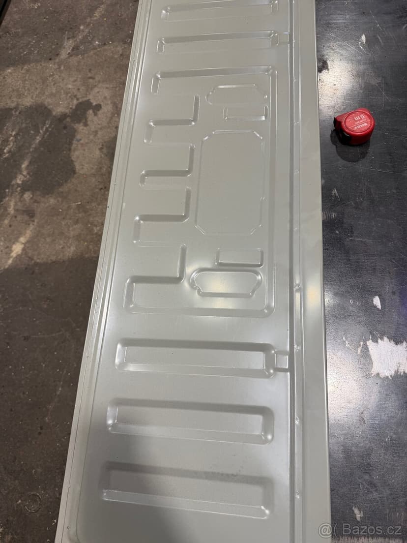 Dveře korby Toyota Hilux 96-05 - nové