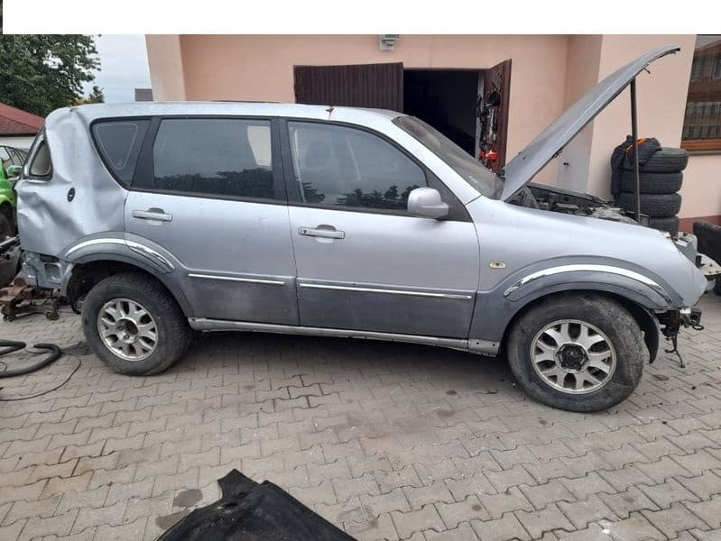 Ssangyong Rexton 2.7 xdi 121 kw, manuál