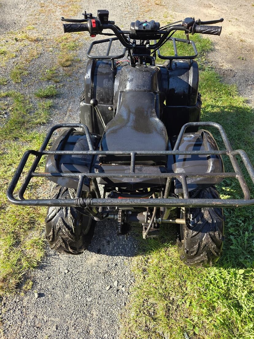 Dětská čtyřkolka