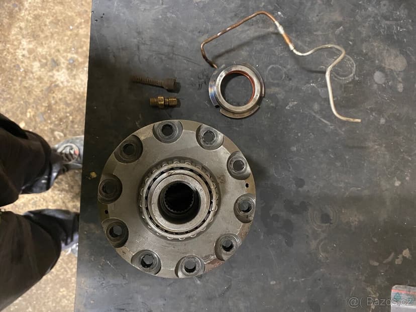 Zadní vzduchová uzávěrka diferenciálu Suzuki Samurai