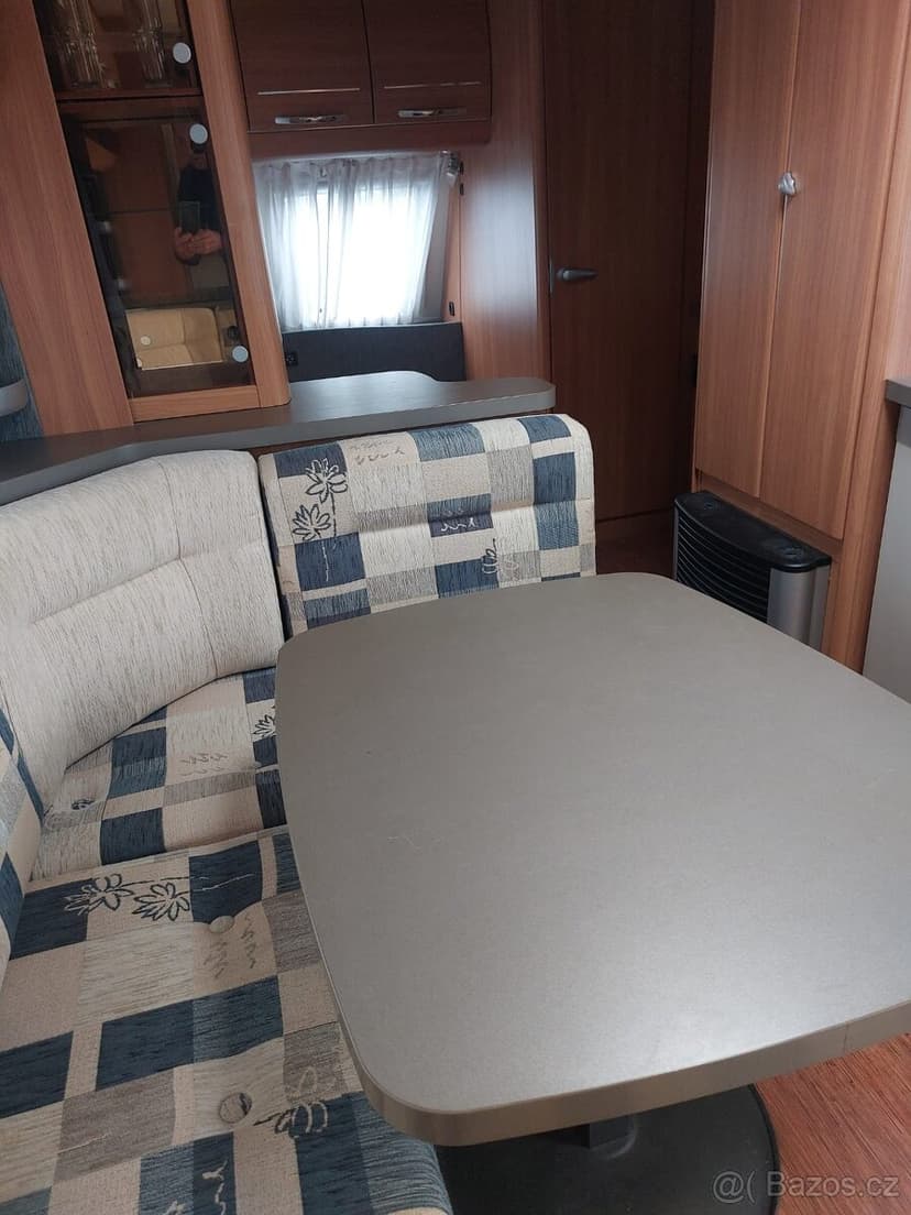 Prodám karavan Hobby 560 kmfe, r.v.2010  mover klima,markýza