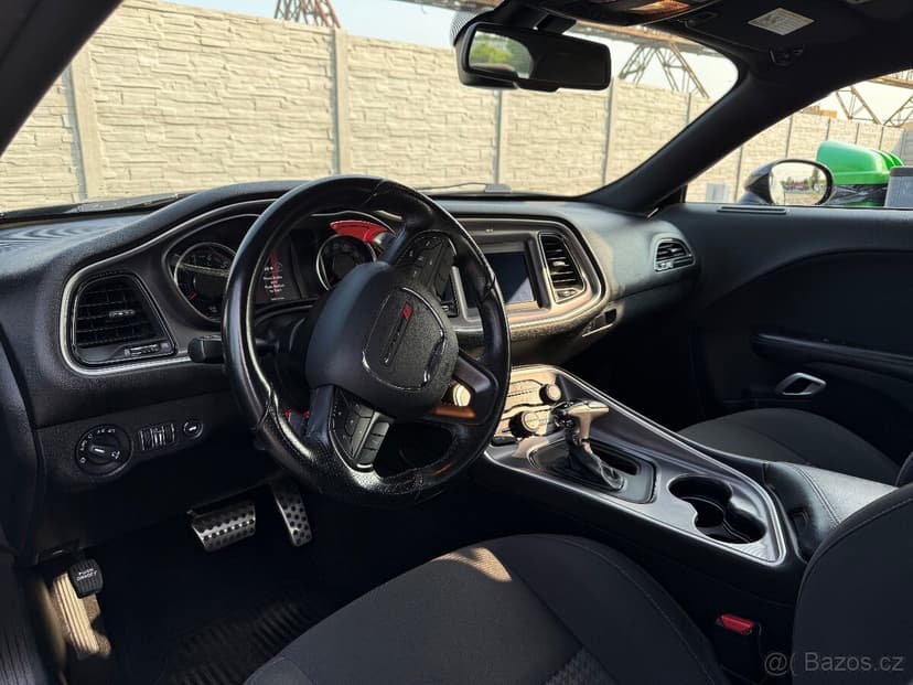 Dodge Challenger 5.7 Hemi