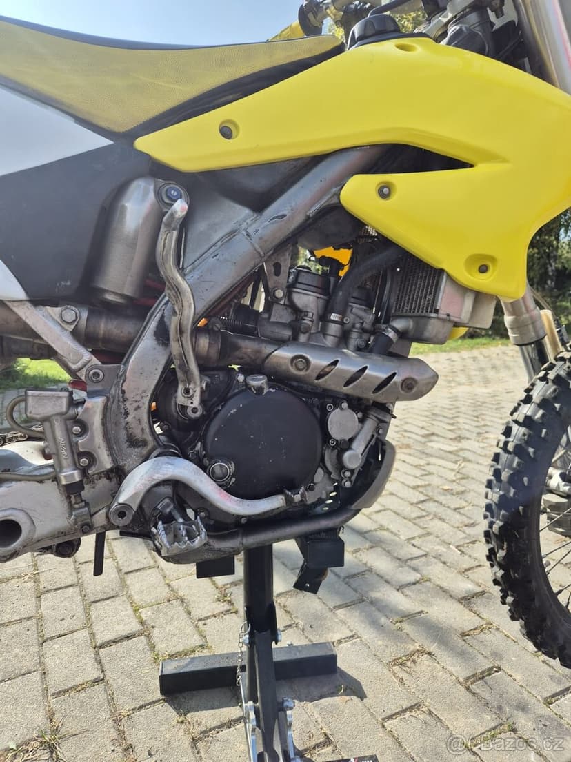 Suzuki RM Z250