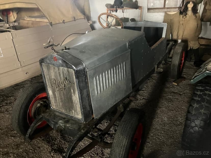 sanitky  používané v Československu -poptávka, výměna