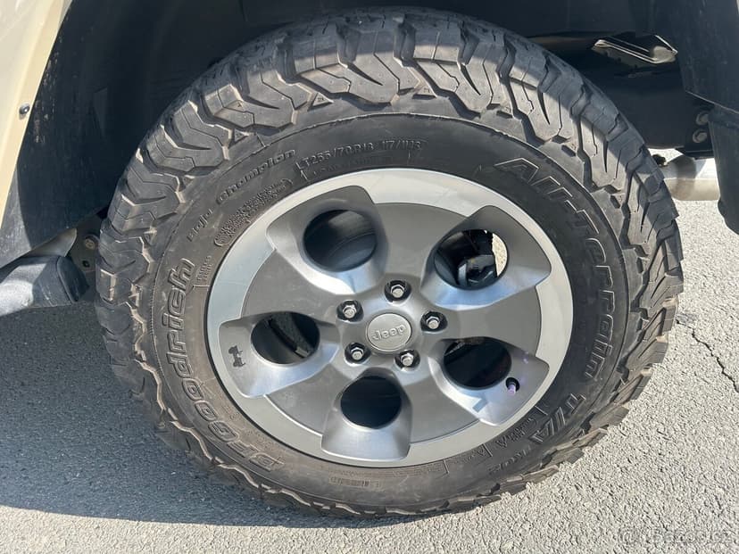 Sada kola Jeep Wrangler JK JL r18 BF Goodrich AT