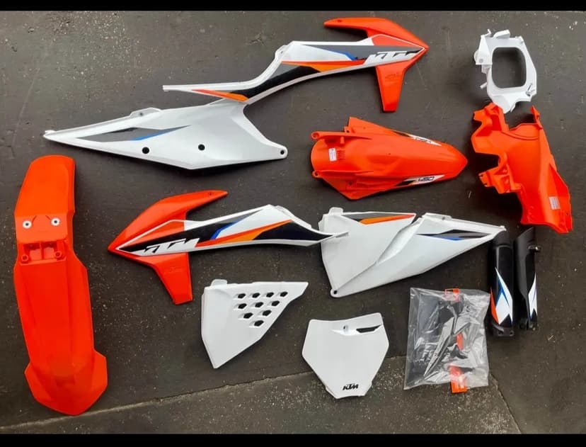 KTM 450 SX-F 2022 76 mh + nové díly